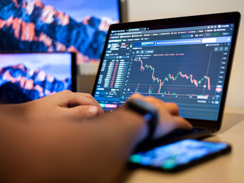 The Essentials of Forex CFD Trading Strategies and Insights